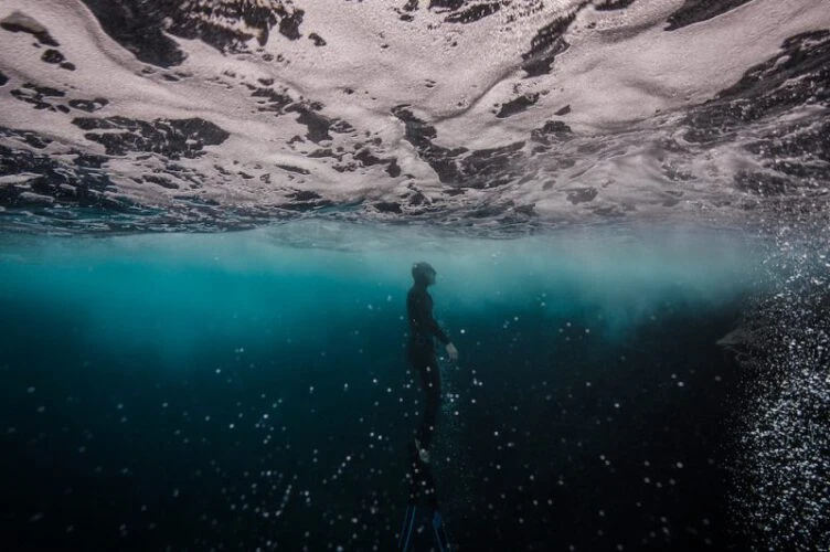 ApneaSurf Ängste im Wasser lösen mit Timo Niessner