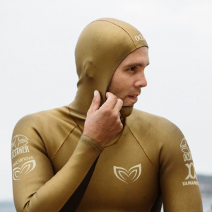Freediver Alexey Molchanov im Tauchanzug